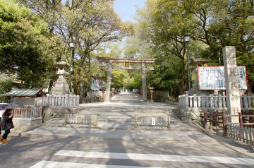 枚岡神社